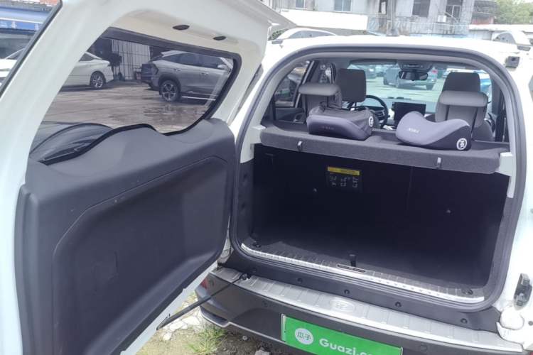 Used BYD Yuan Pro 2023 401 km Deluxe Version Trunk