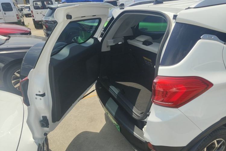 Used BYD Yuan Pro 2023 401KM Luxury Version Trunk
