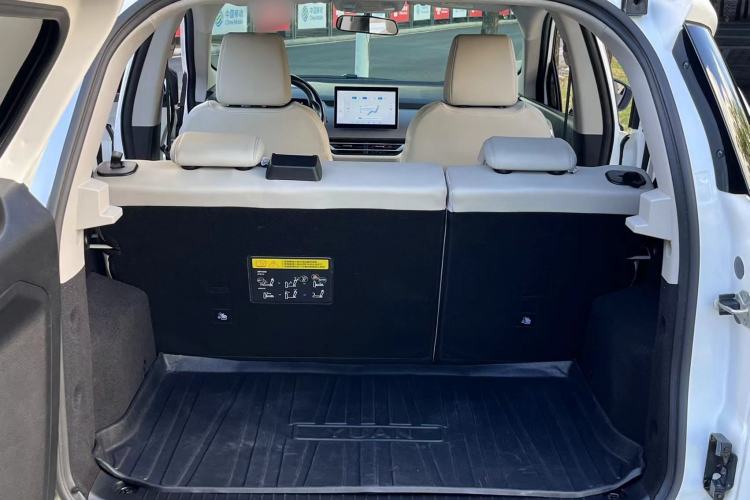 Used BYD Yuan Pro 2023 401KM Luxury Version Trunk
