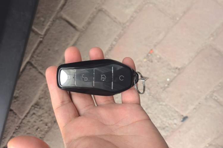 Used BYD Yuan Pro 2023 401KM Luxury Version Vehicle Key