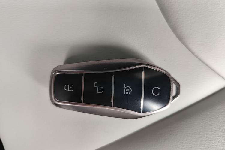 Used BYD Yuan Pro 2023 401KM Luxury Version Vehicle Key