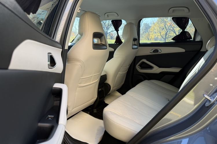 Used BYD Yuan UP 2024 401 km Active Version Interior 3