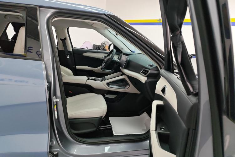 Used BYD Yuan UP 2024 401 km Active Version Right Front Seat