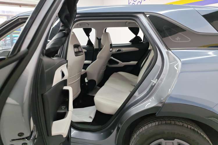 Used BYD Yuan UP 2024 401 km Active Version Right Rear Seat