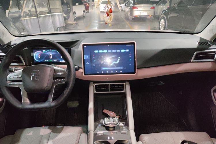 Used BYD Yuan UP 2024 401KM Leading Edition Center Console