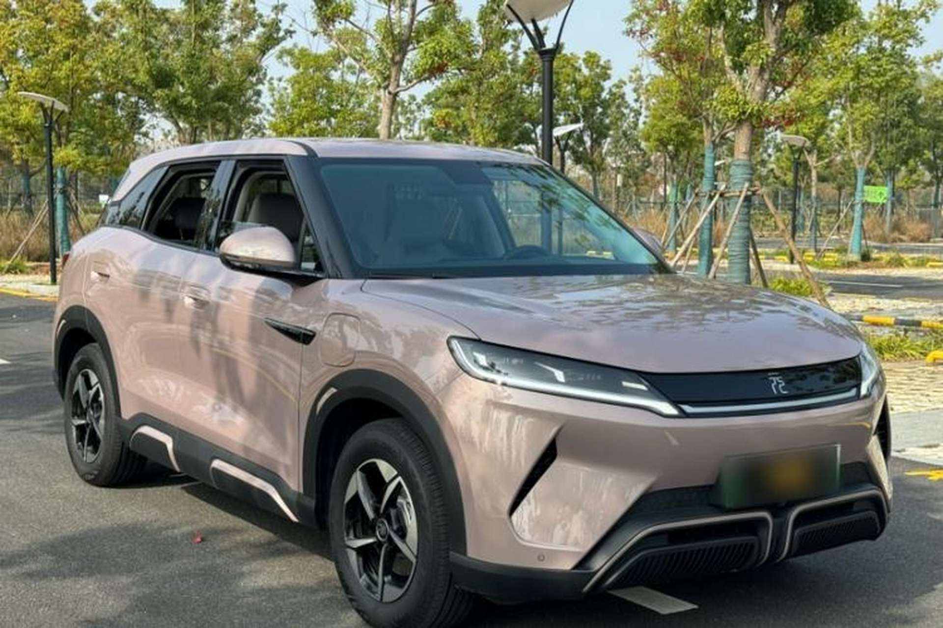 Used BYD Yuan UP 2024 401KM Leading Edition Exterior 8