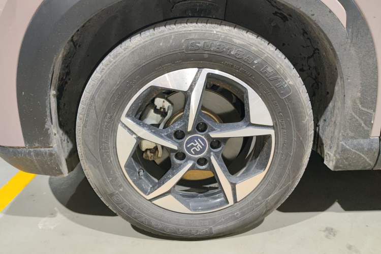 Used BYD Yuan UP 2024 401KM Leading Edition Left Front Wheel Hub