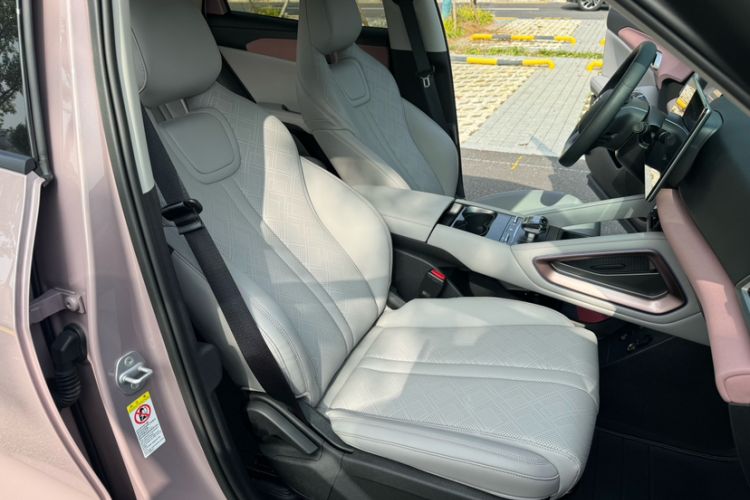 Used BYD Yuan UP 2024 401KM Leading Edition Right Front Seat