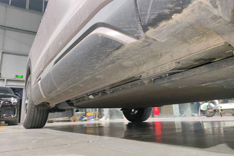 Used BYD Yuan UP 2024 401KM Leading Edition Right Side Sill