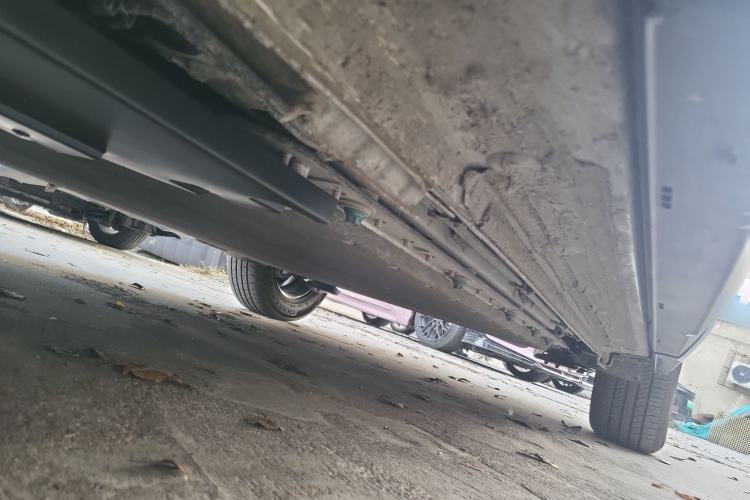 Used BYD Yuan UP 2025 Intelligent Driving Version 401 KM Dynamic Edition Chassis Front Left