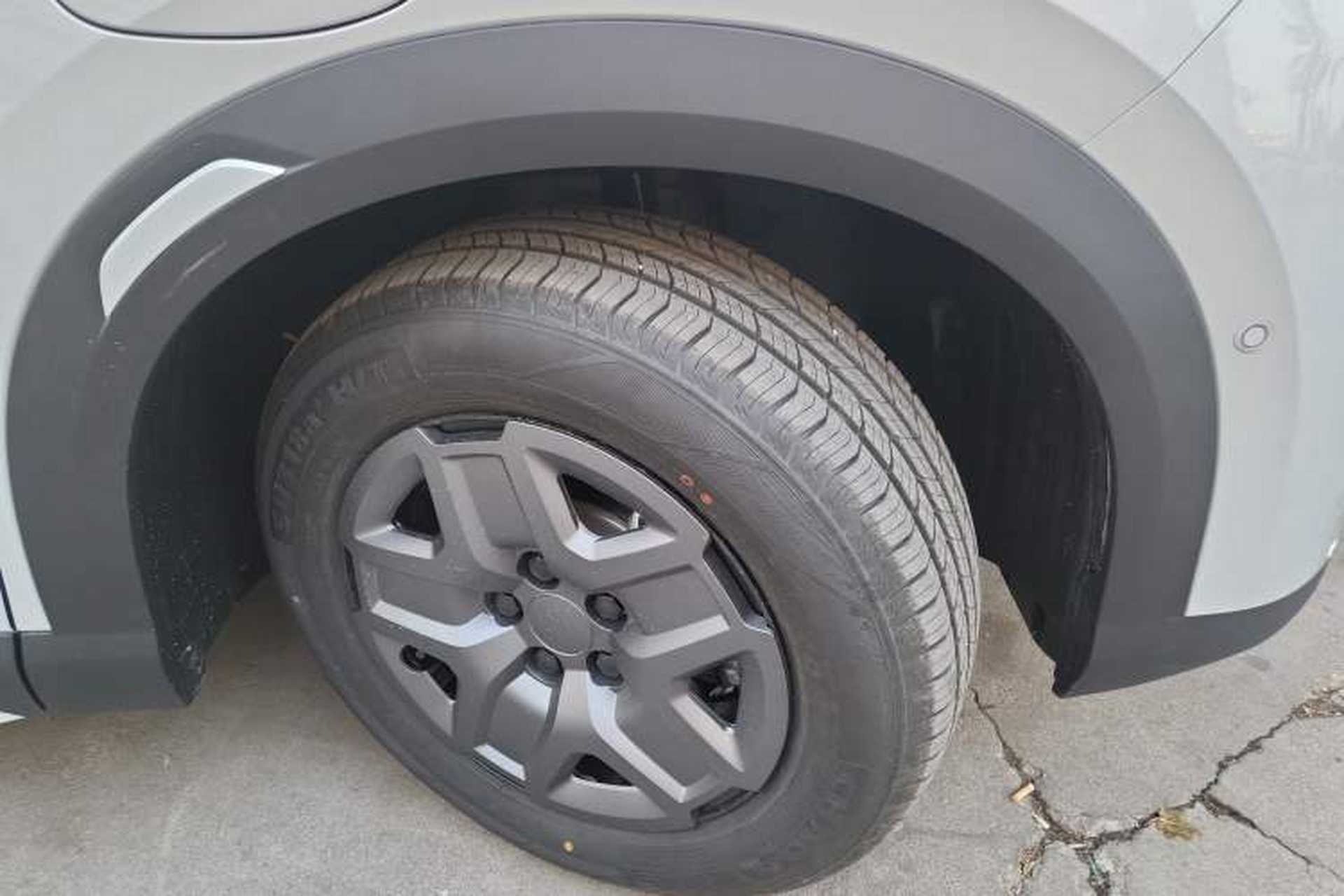 Used BYD Yuan UP 2025 Intelligent Driving Version 401 KM Dynamic Edition Right Front Wheel Hub