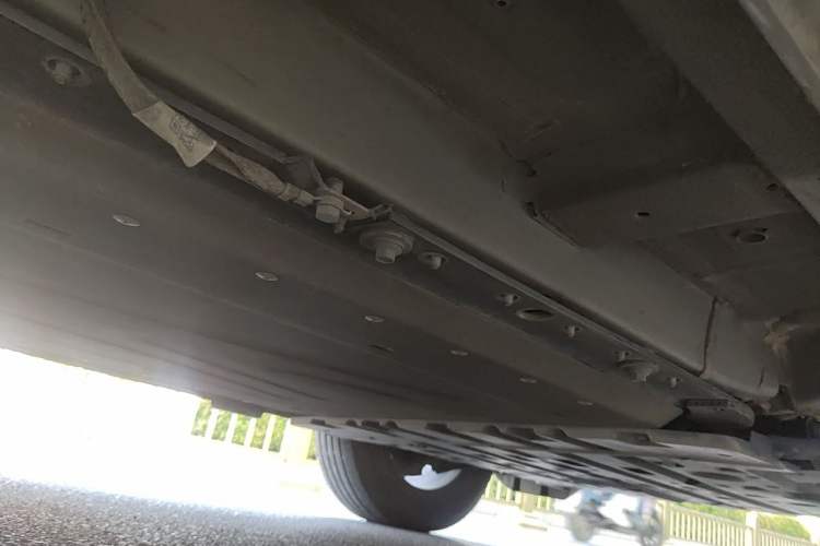 Used BYD Yuan UP 2024 301KM Leading Edition Chassis Front Right