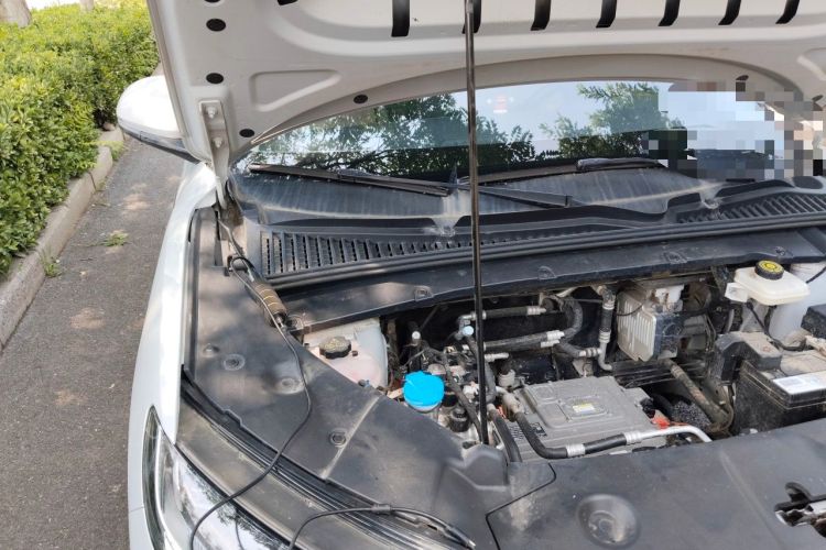 Used BYD Yuan UP 2024 401 km Active Version Engine Bay Right