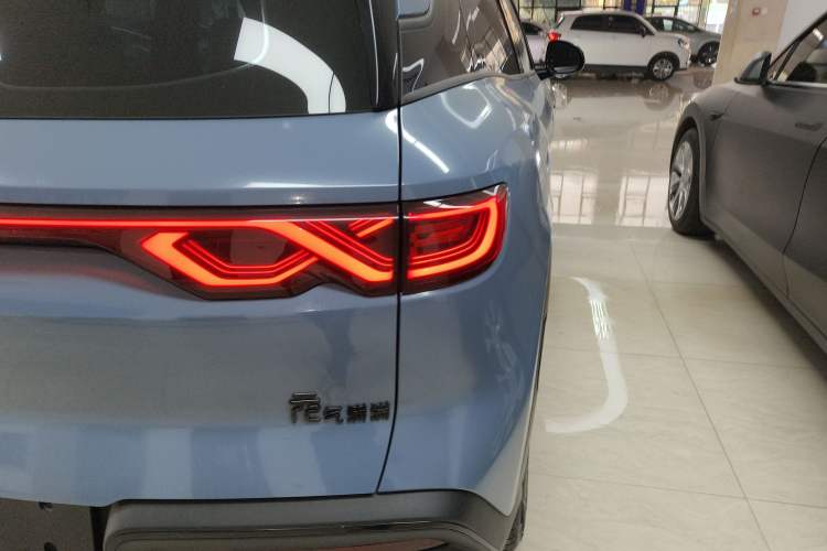Used BYD Yuan UP 2024 401 km Active Version Exterior 2