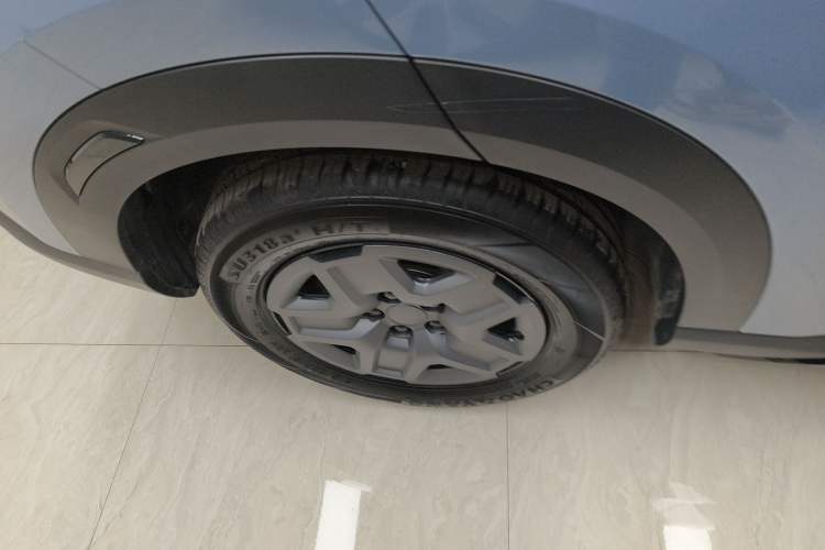 Used BYD Yuan UP 2024 401 km Active Version Exterior 4