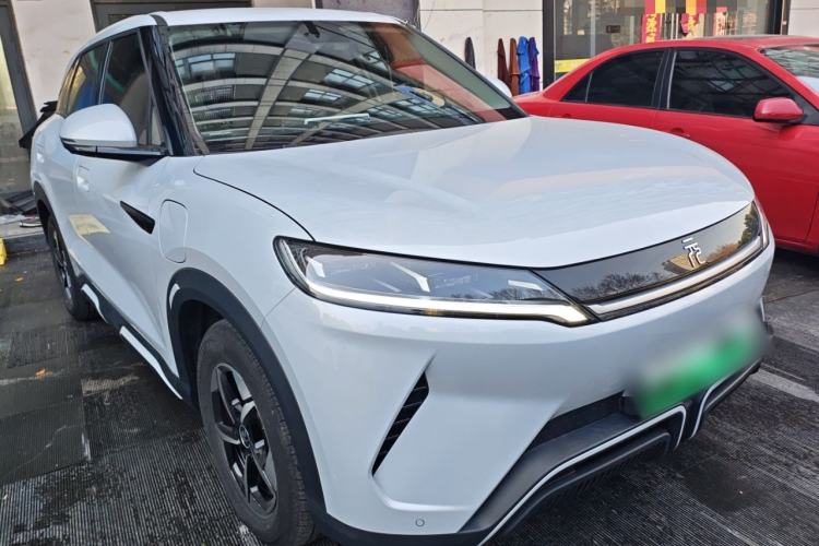 Used BYD Yuan UP 2024 401KM Leading Edition Front Right 45 Deg
