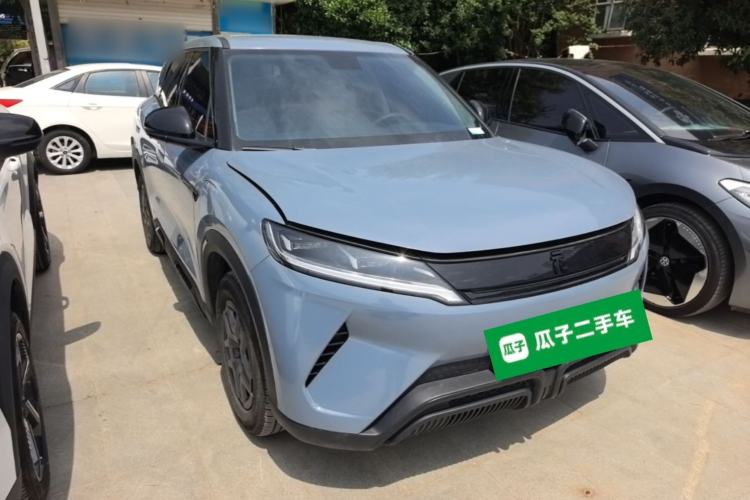 Used BYD Yuan UP 2024 401 km Active Version Front Right 45 Deg