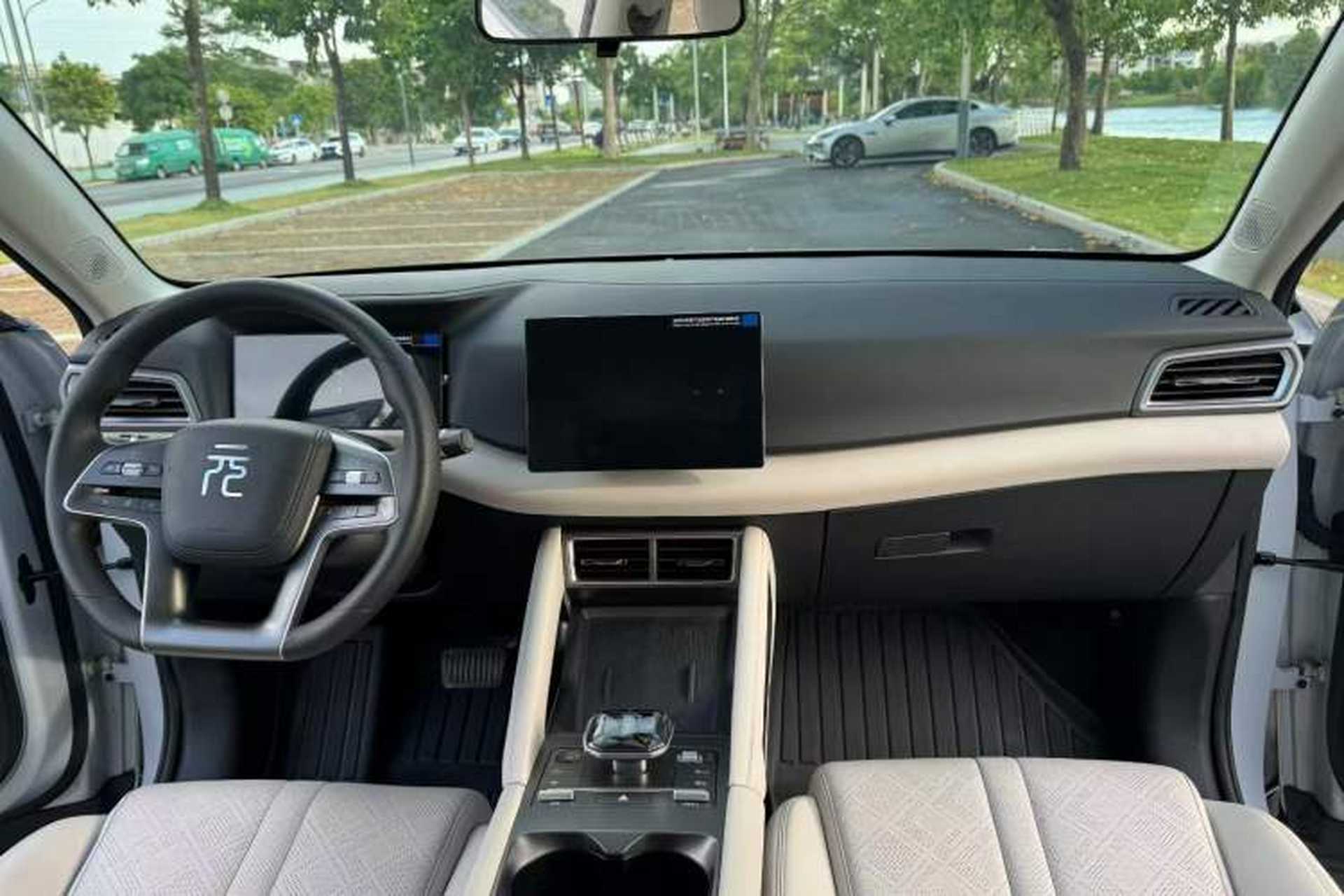 Used BYD Yuan UP 2024 401 km Active Version Interior 8
