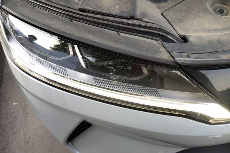 Used BYD Yuan UP 2024 301KM Leading Edition Right Front Headlight