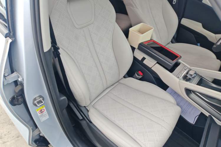 Used BYD Yuan UP 2024 401KM Leading Edition Right Front Seat