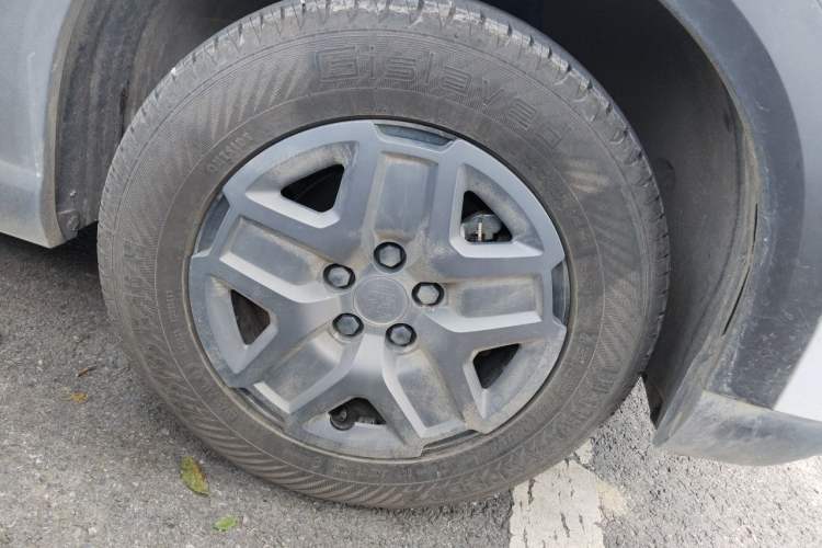 Used BYD Yuan UP 2024 401 km Active Version Right Front Wheel Hub