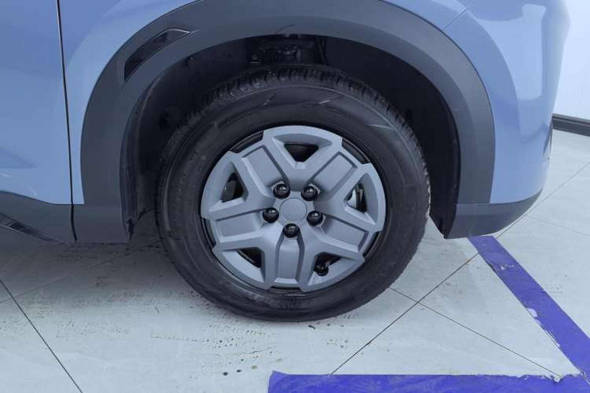 Used BYD Yuan UP 2024 401 km Active Version Right Rear Wheel Hub