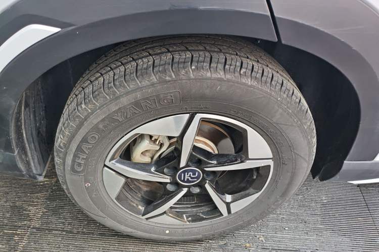 Used BYD Yuan UP 2024 401KM Leading Edition Right Rear Wheel Hub