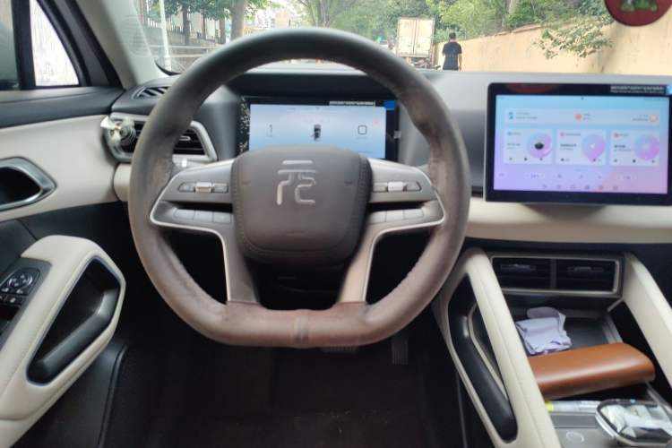 Used BYD Yuan UP 2024 401 km Active Version Steering Wheel