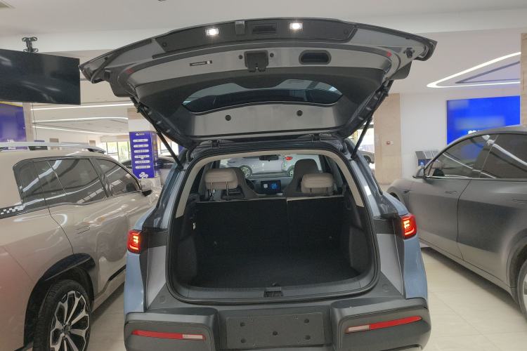 Used BYD Yuan UP 2024 401 km Active Version Trunk