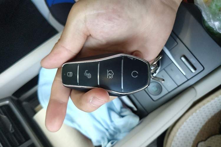 Used BYD Yuan UP 2024 301KM Leading Edition Vehicle Key