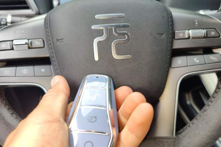 Used BYD Yuan UP 2024 401 km Active Version Vehicle Key