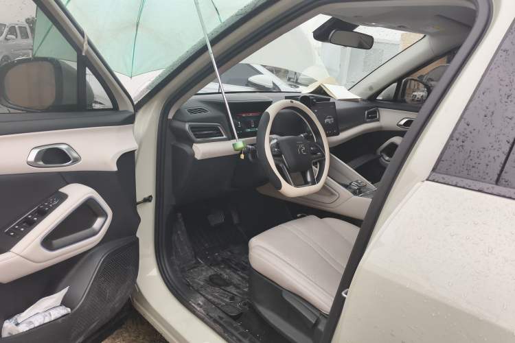 Used BYD Yuan UP 2024 401 km Active Version Driver Seat