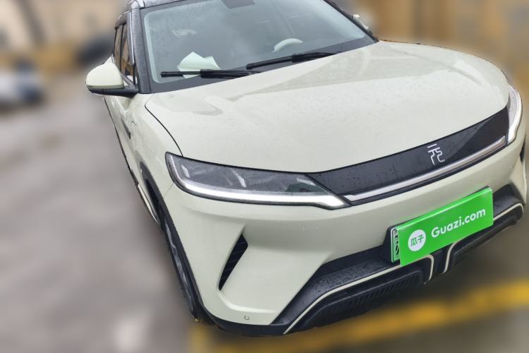 Used BYD Yuan UP 2024 401 km Active Version Front Right 45 Deg