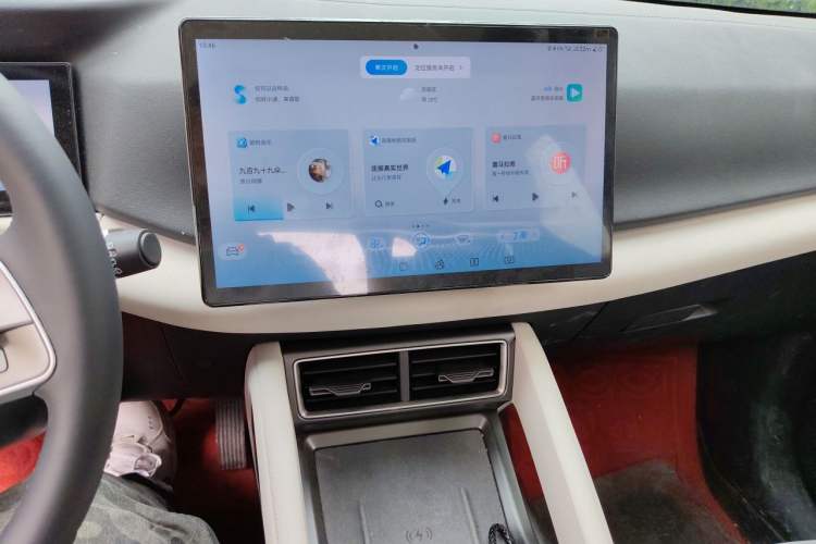 Used BYD Yuan UP 2024 401KM Beyond Edition Audio And AC Panel