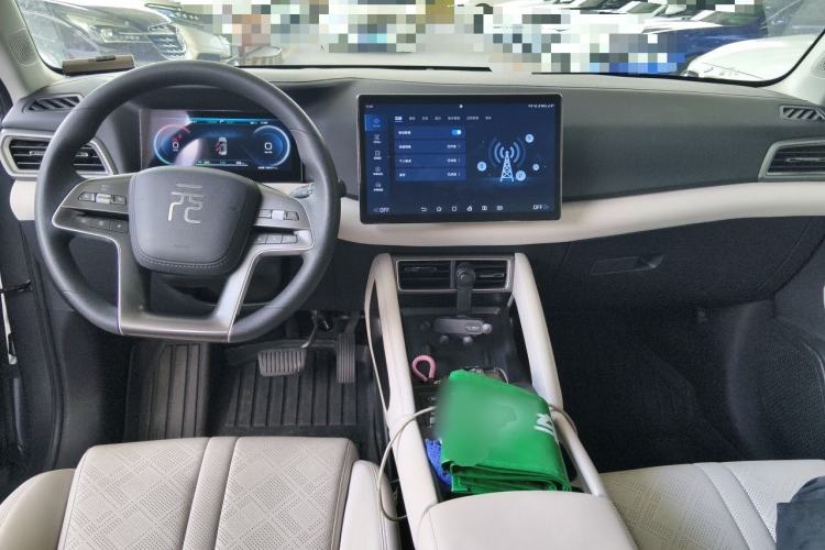 Used BYD Yuan UP 2024 401KM Leading Edition Center Console