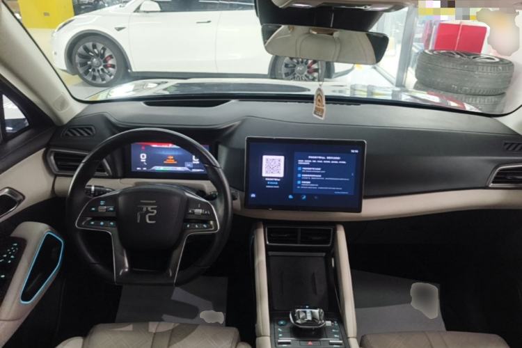 Used BYD Yuan UP 2024 401KM Beyond Edition Center Console
