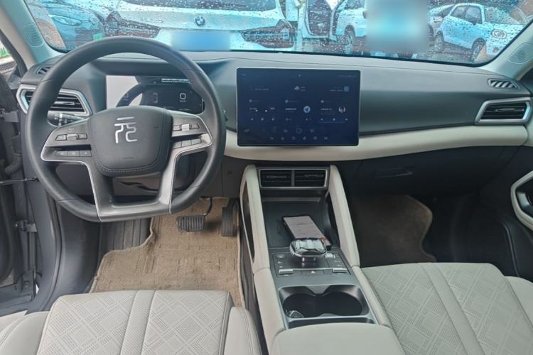 Used BYD Yuan UP 2024 401KM Leading Edition Center Console