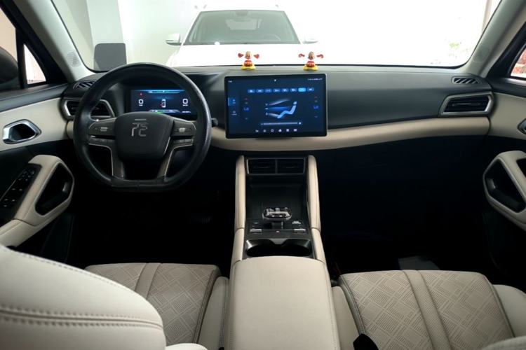Used BYD Yuan UP 2024 401KM Leading Edition Center Console