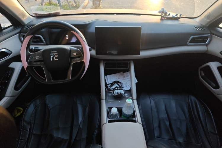 Used BYD Yuan UP 2024 401KM Beyond Edition Center Console