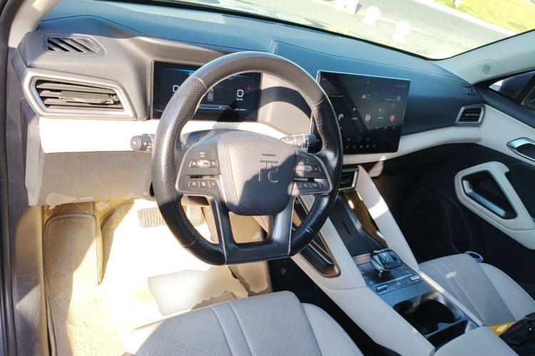 Used BYD Yuan UP 2024 401KM Leading Edition Center Console