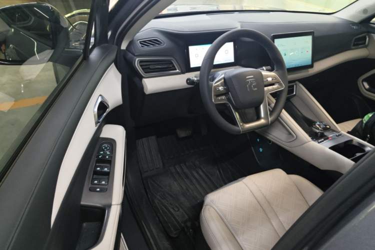 Used BYD Yuan UP 2024 401 km Active Version Driver Seat