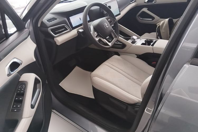 Used BYD Yuan UP 2024 401 km Active Version Driver Seat