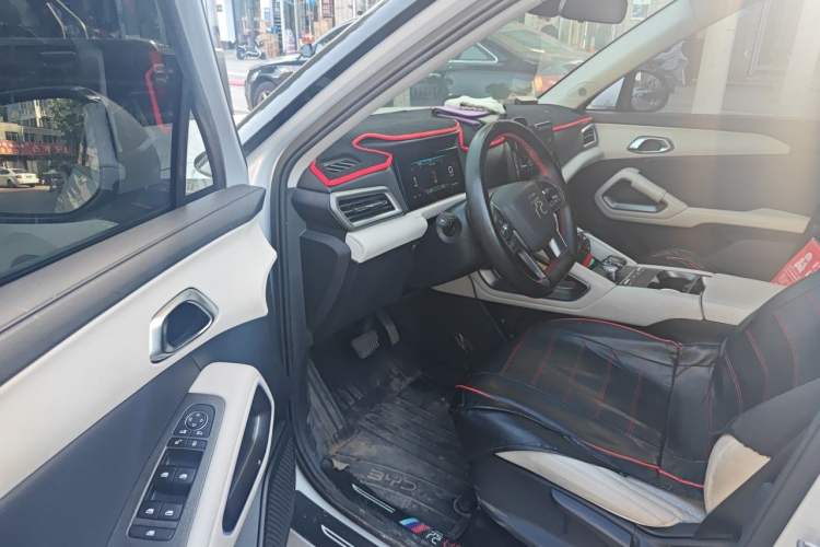 Used BYD Yuan UP 2024 401 km Active Version Driver Seat