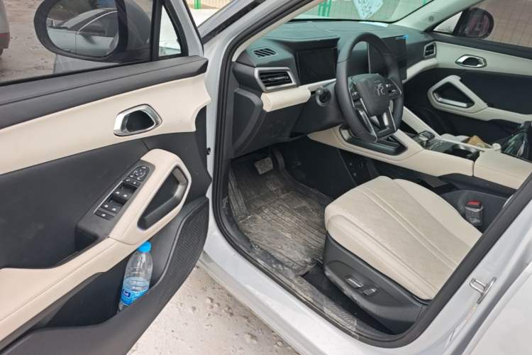 Used BYD Yuan UP 2024 401KM Beyond Edition Driver Seat