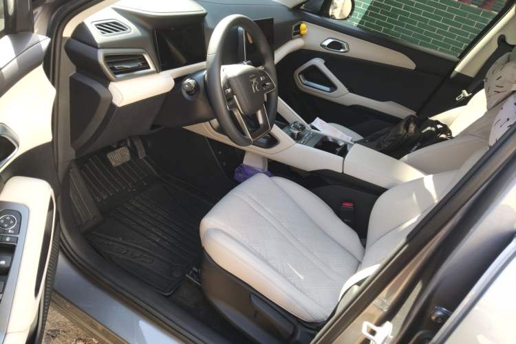 Used BYD Yuan UP 2024 401 km Active Version Driver Seat