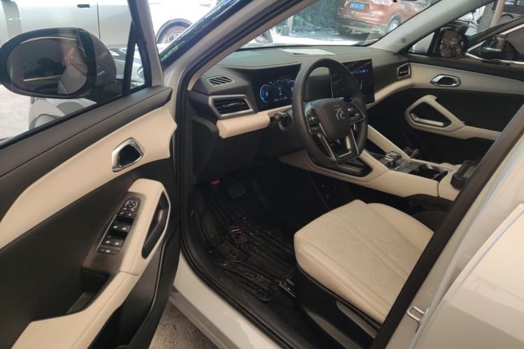 Used BYD Yuan UP 2024 401KM Leading Edition Driver Seat