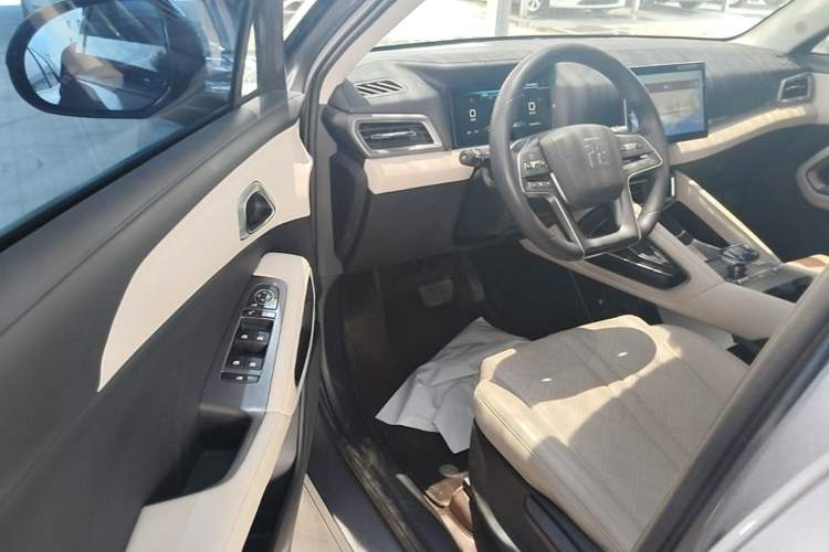 Used BYD Yuan UP 2024 401 km Active Version Driver Seat