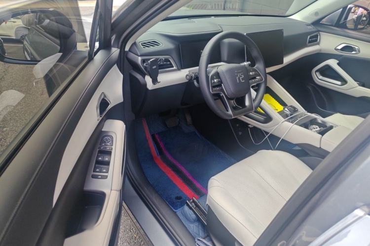 Used BYD Yuan UP 2024 401KM Leading Edition Driver Seat