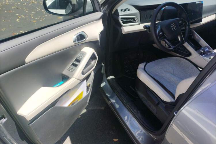 Used BYD Yuan UP 2024 401KM Leading Edition Driver Seat