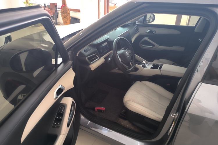 Used BYD Yuan UP 2024 401KM Leading Edition Driver Seat